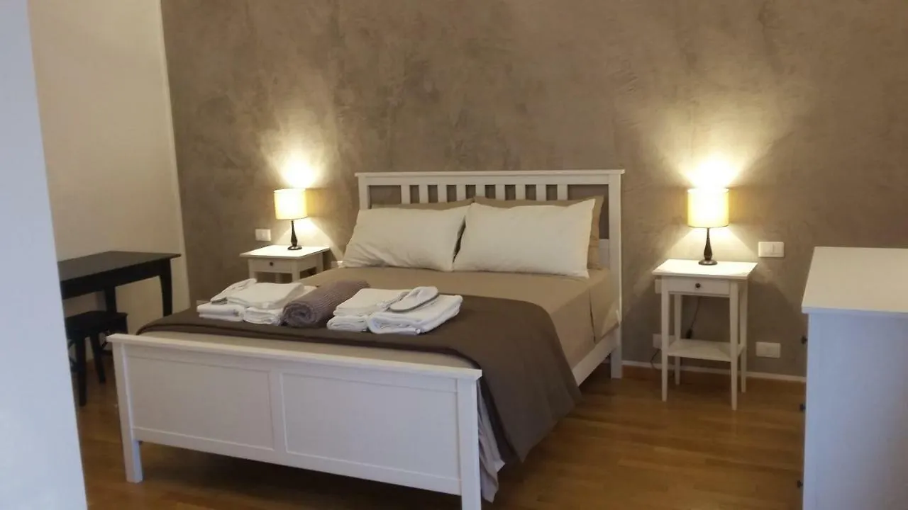 Bed and Breakfast Residenza Leon Castelnuovo del Garda Bed & Breakfast